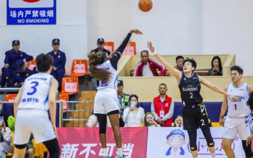 乐鱼-张子宇10分！山东女篮力擒广东，帕克两双数据，终结对手14连胜！