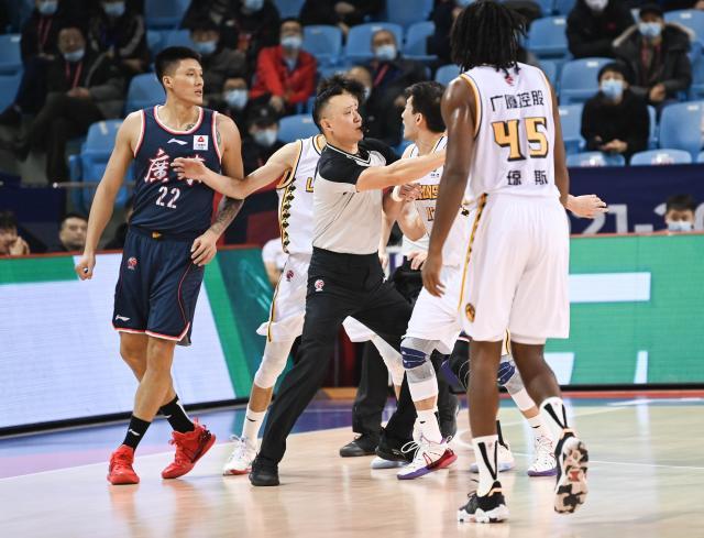 Leyu-CBA为何频现“垫脚事件”运动员心理健康不容忽视