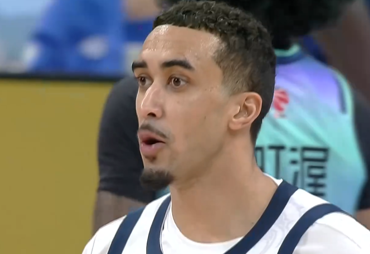 乐鱼-广东104-113上海！球员评分：3人满分，2人良好，2人不合格